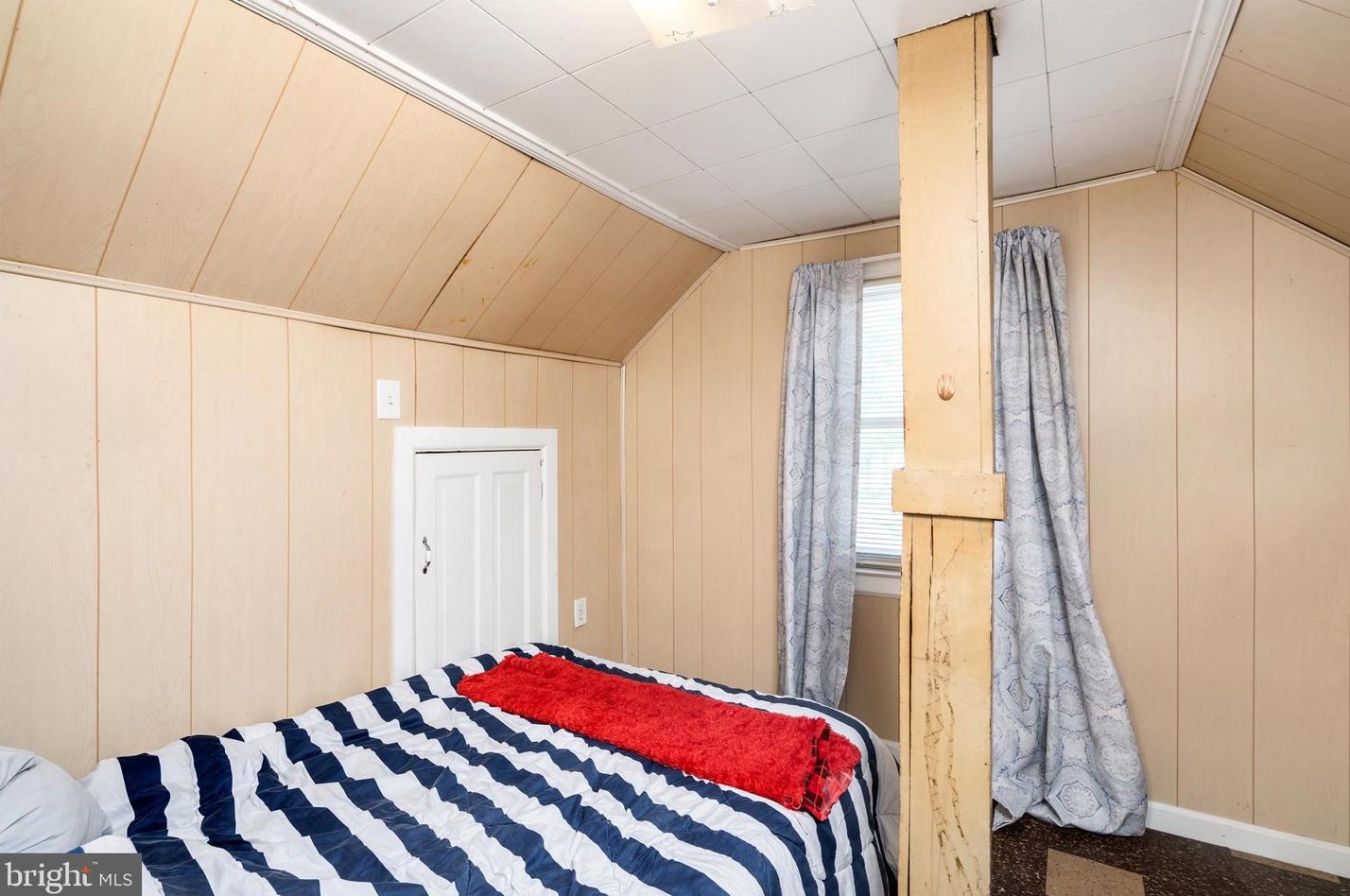 262 Edward Ave, Trenton NJ 08610-3906 exterior