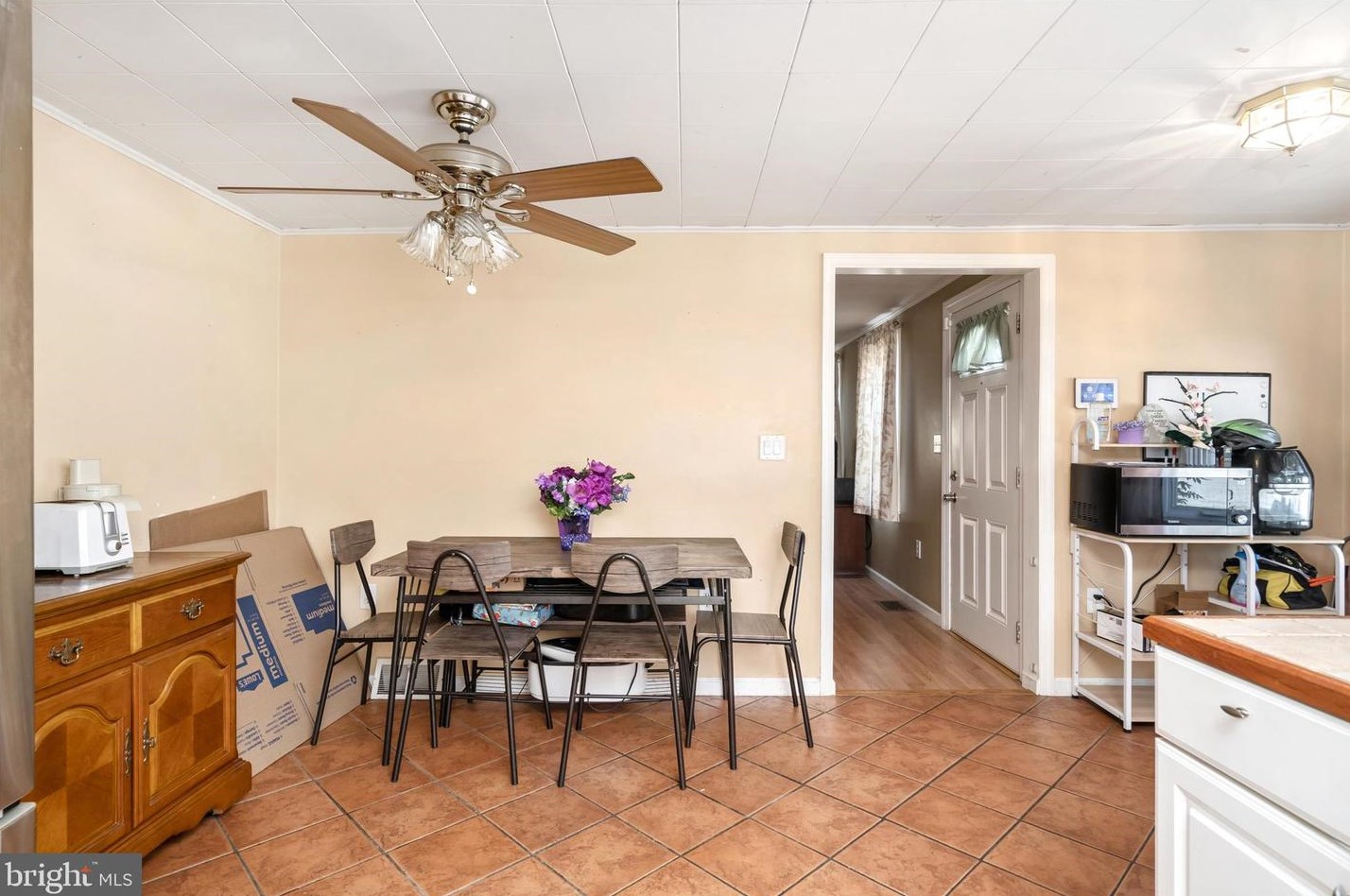 262 Edward Ave, Trenton NJ 08610-3906 exterior