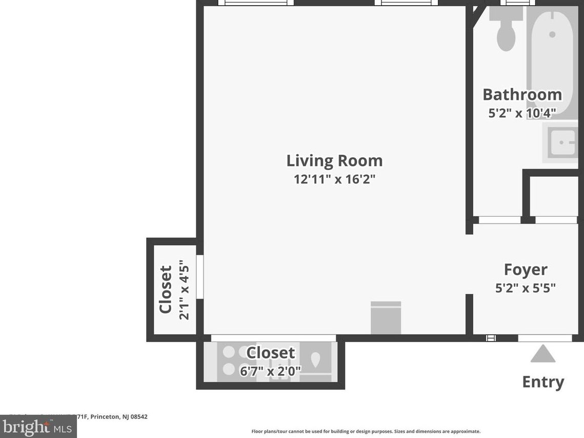 71 Palmer Sq, Princeton NJ 08542-3734 exterior