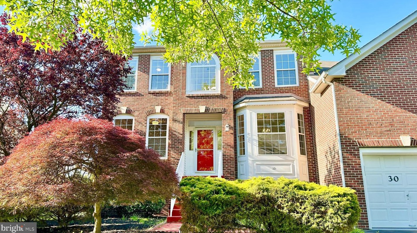 30 Moorsgate Cir, East Windsor, NJ 08520-2966