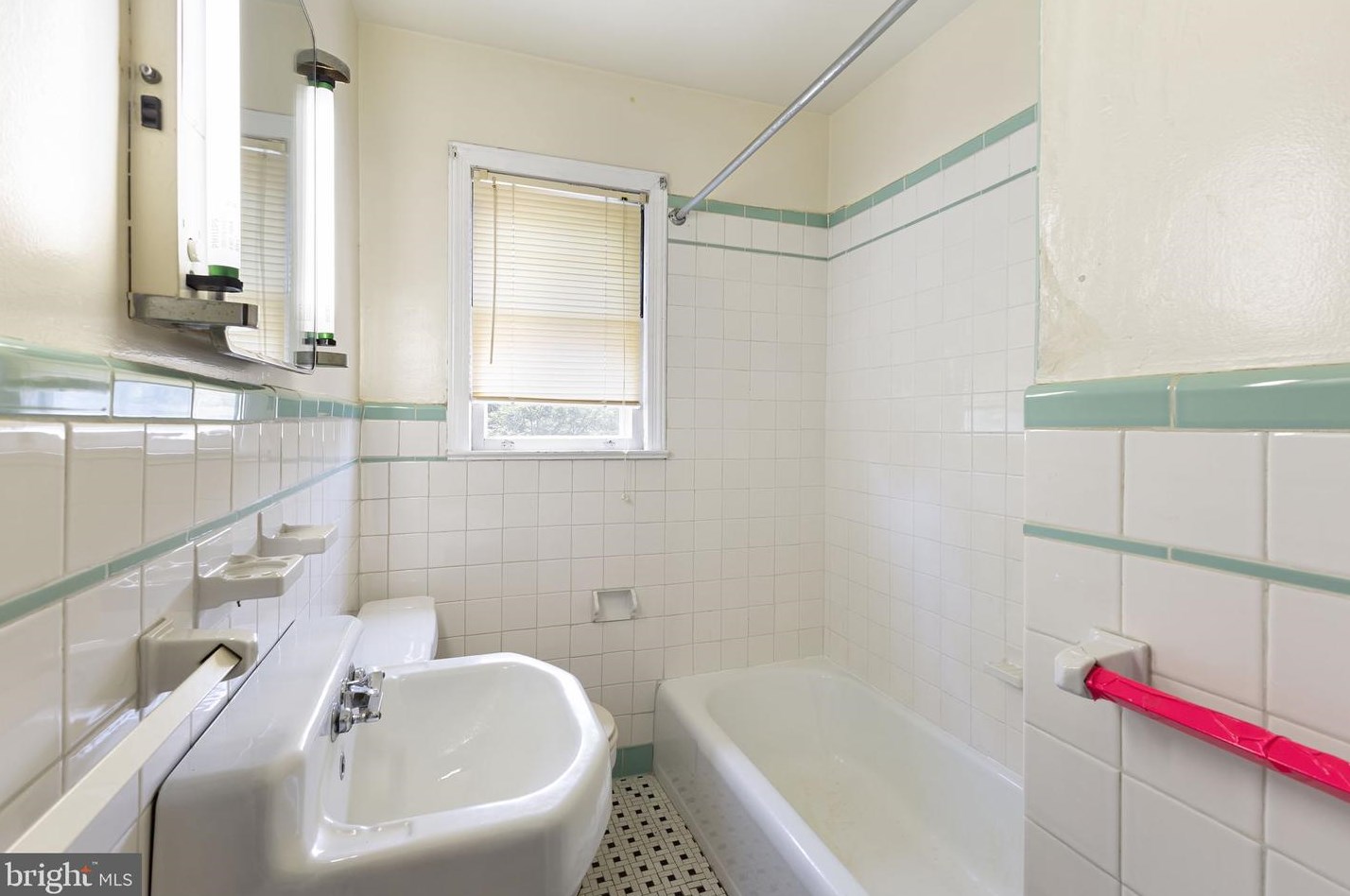 177 Taft Ave, Trenton NJ 08610-1913 exterior