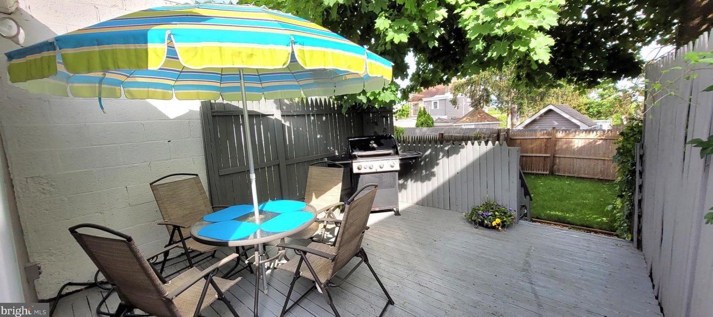 618 Ohio Ave, Trenton NJ  08638-3925 exterior