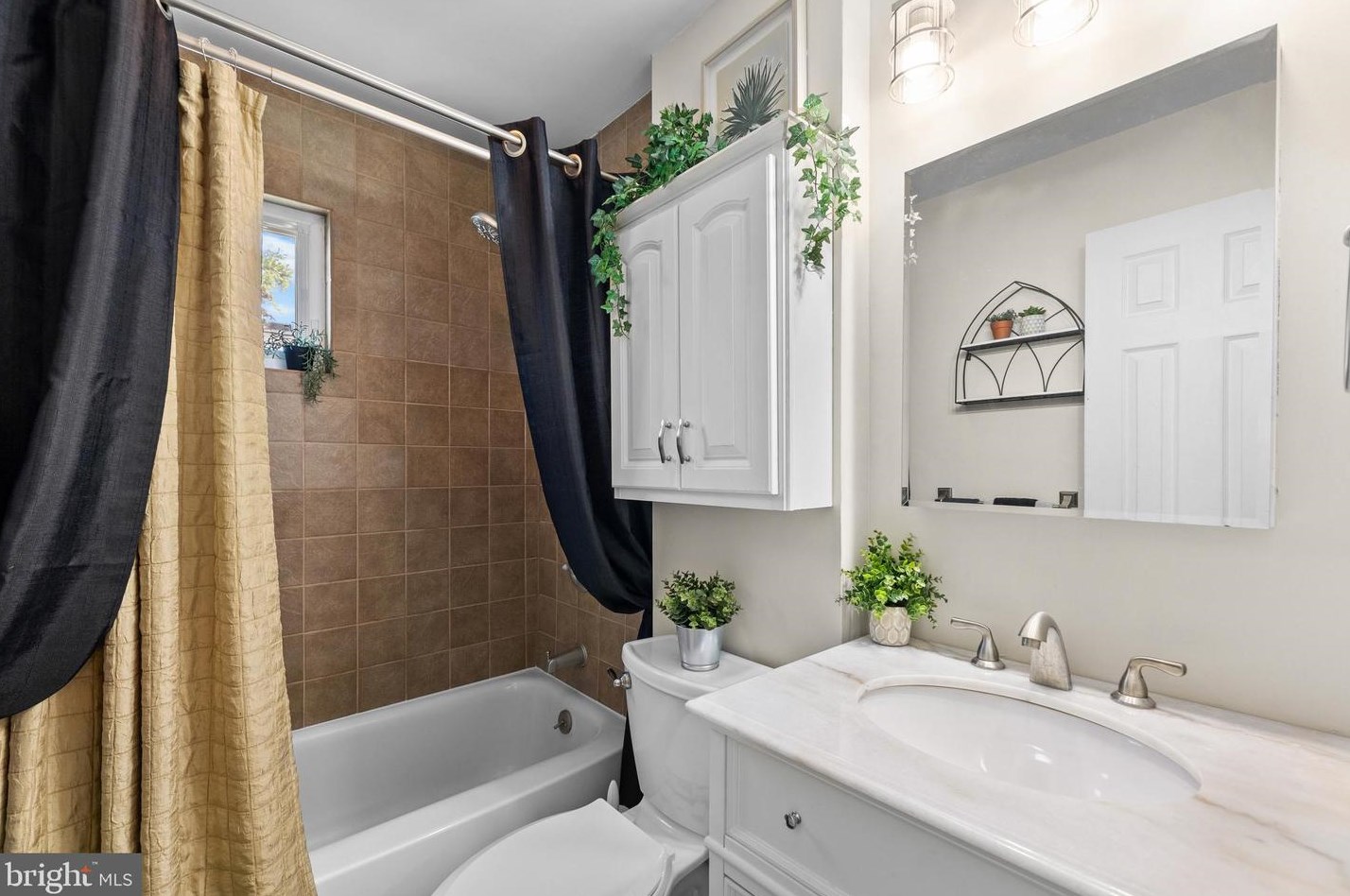 76 Sunnybrae Blvd, Trenton NJ 08620-1559 exterior