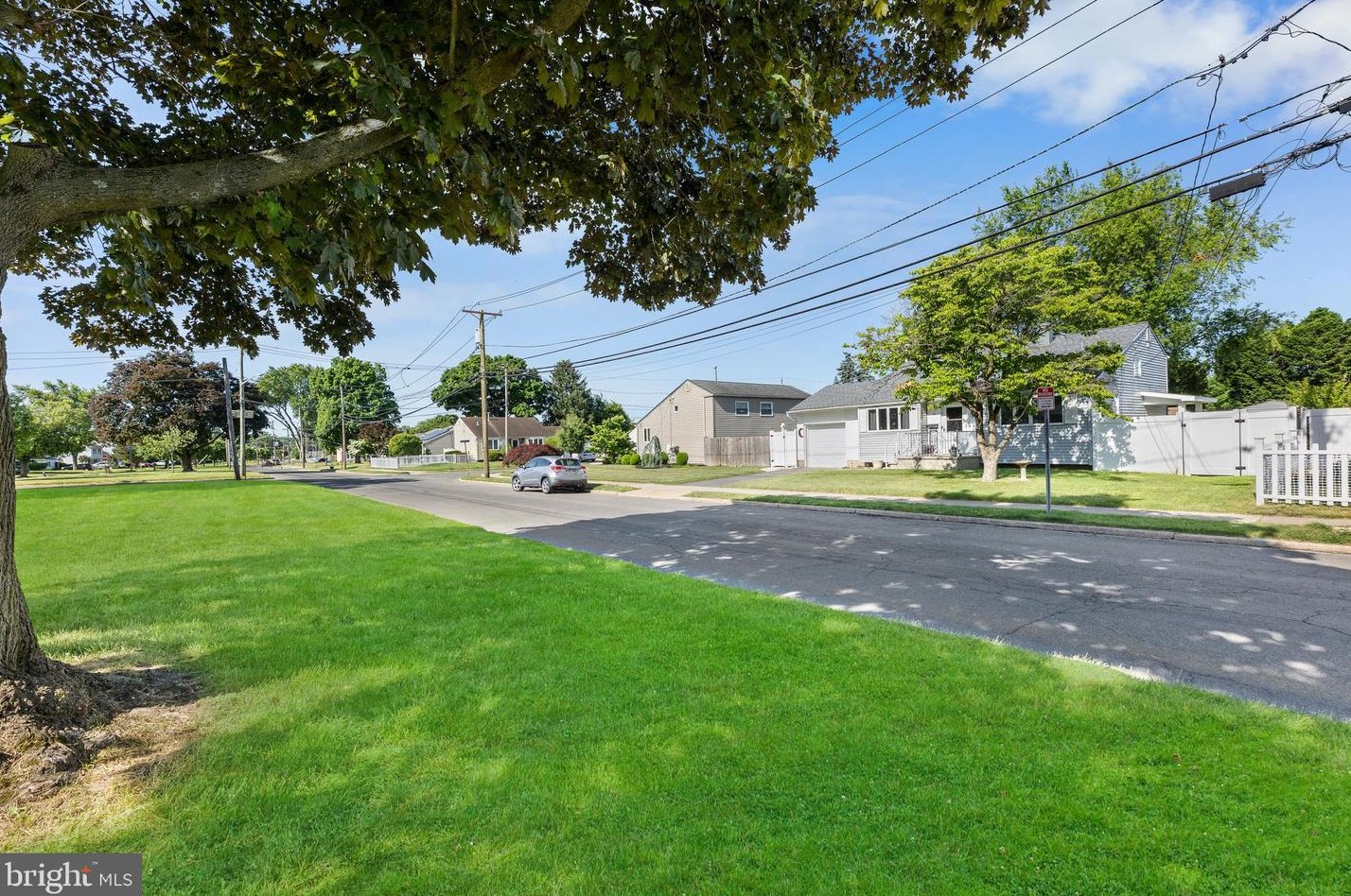 76 Sunnybrae Blvd, Trenton NJ 08620-1559 exterior