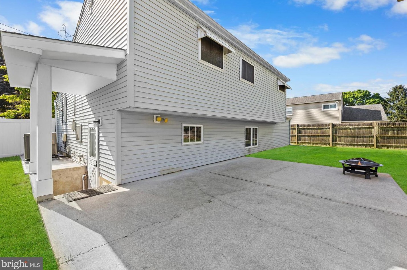 76 Sunnybrae Blvd, Trenton, NJ 08620-1559