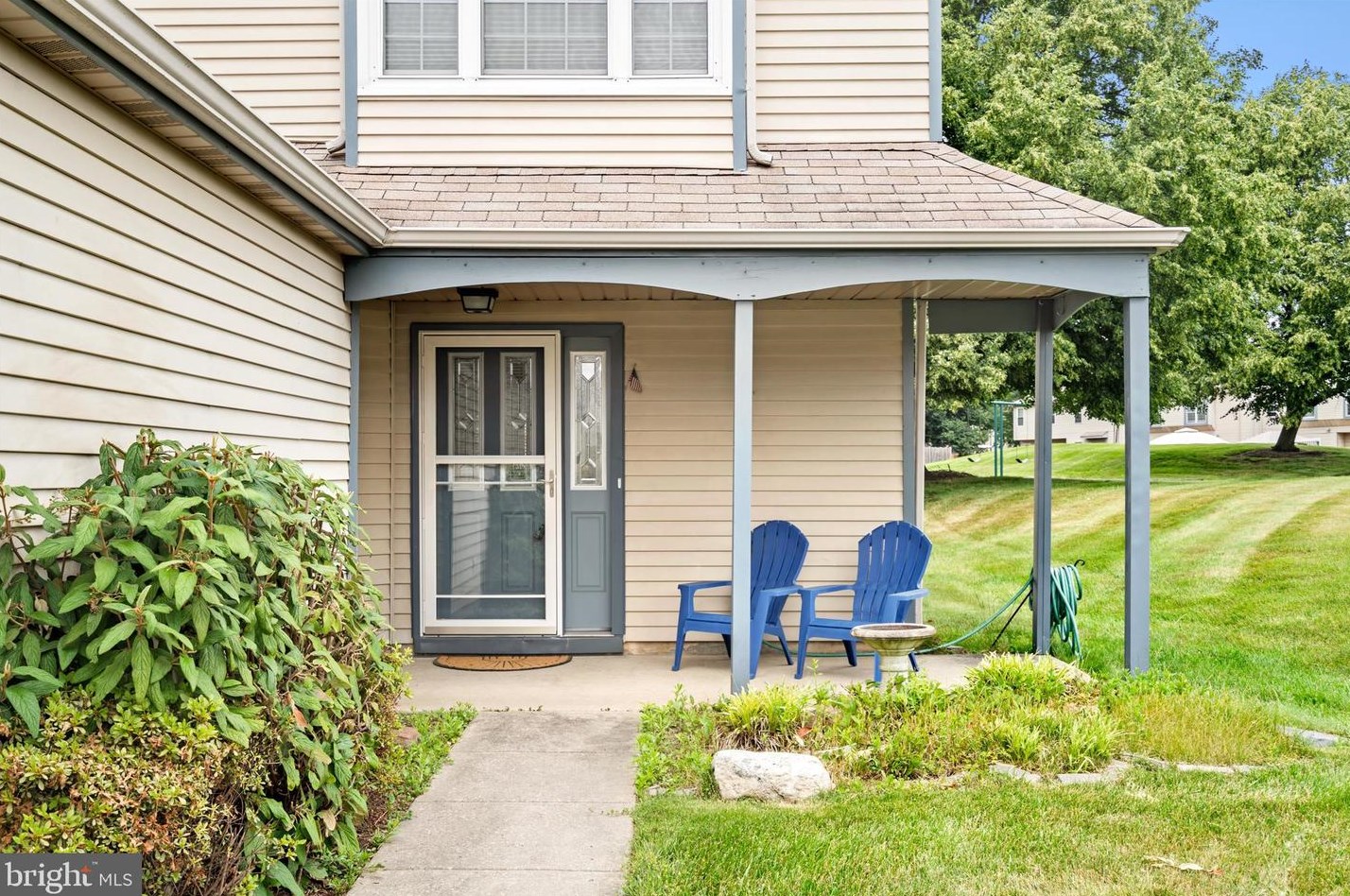 17 Regal Ct, Trenton, NJ 08690-3355