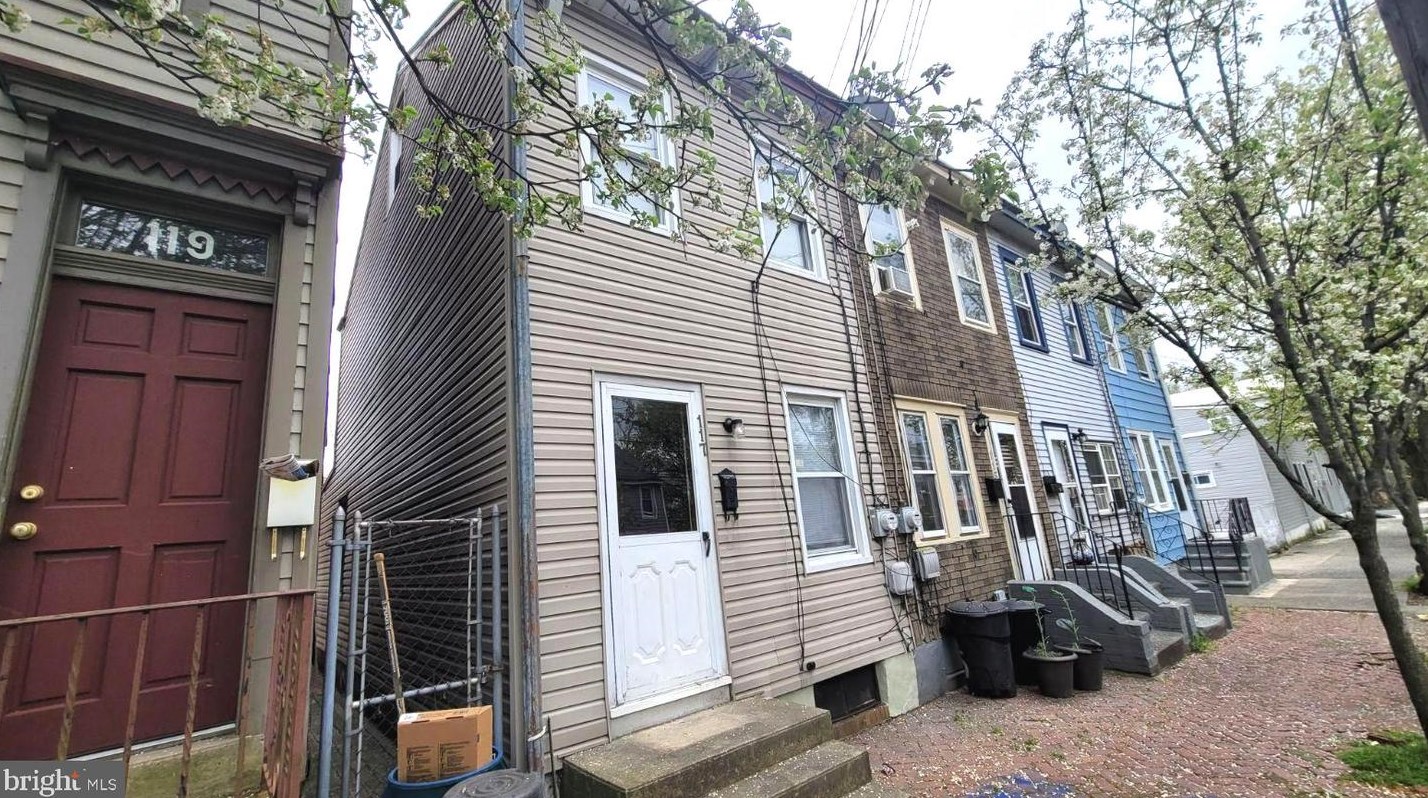 117 Landing St, Trenton, NJ 08611-3306