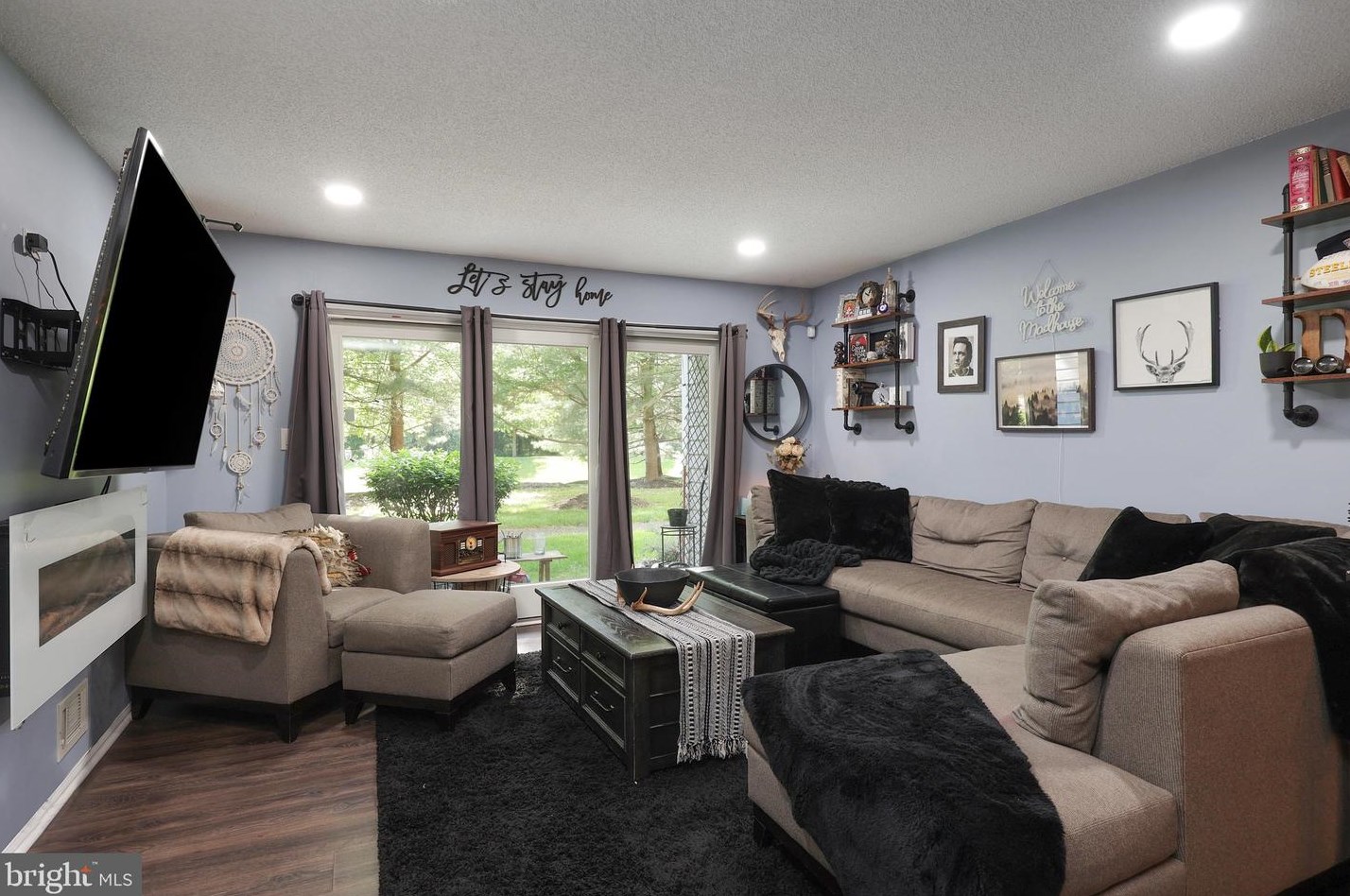 65 Juniper Way, Trenton, NJ 08619-4612