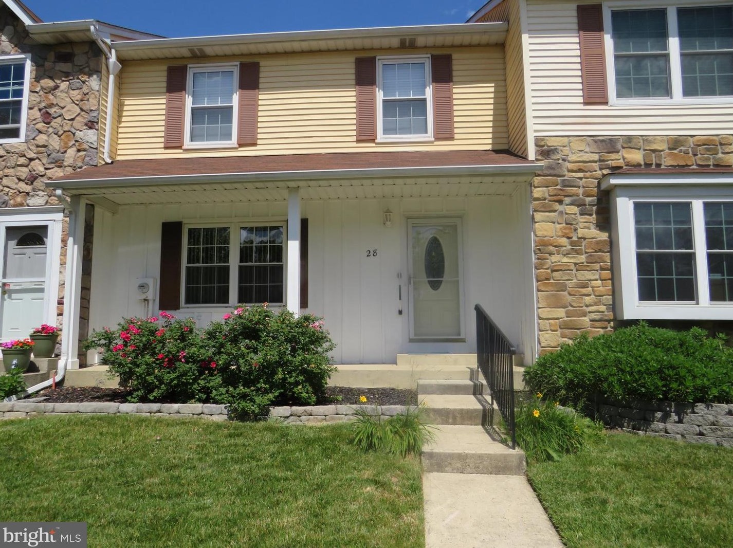 28 Pinedale Ct, Trenton, NJ 08690-3316