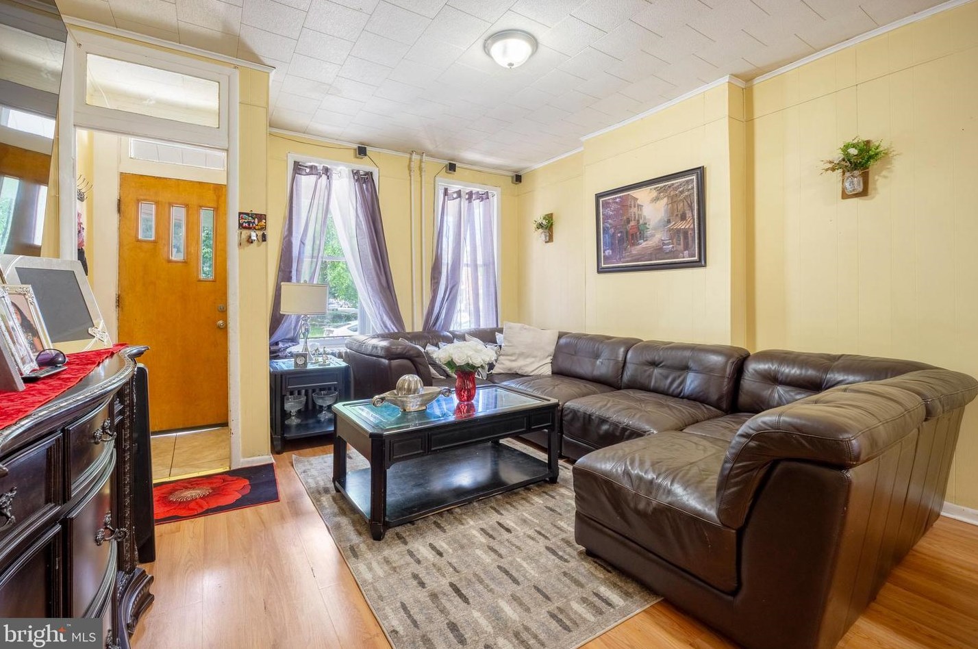 39 Kent St, Trenton, NJ 08611-1219