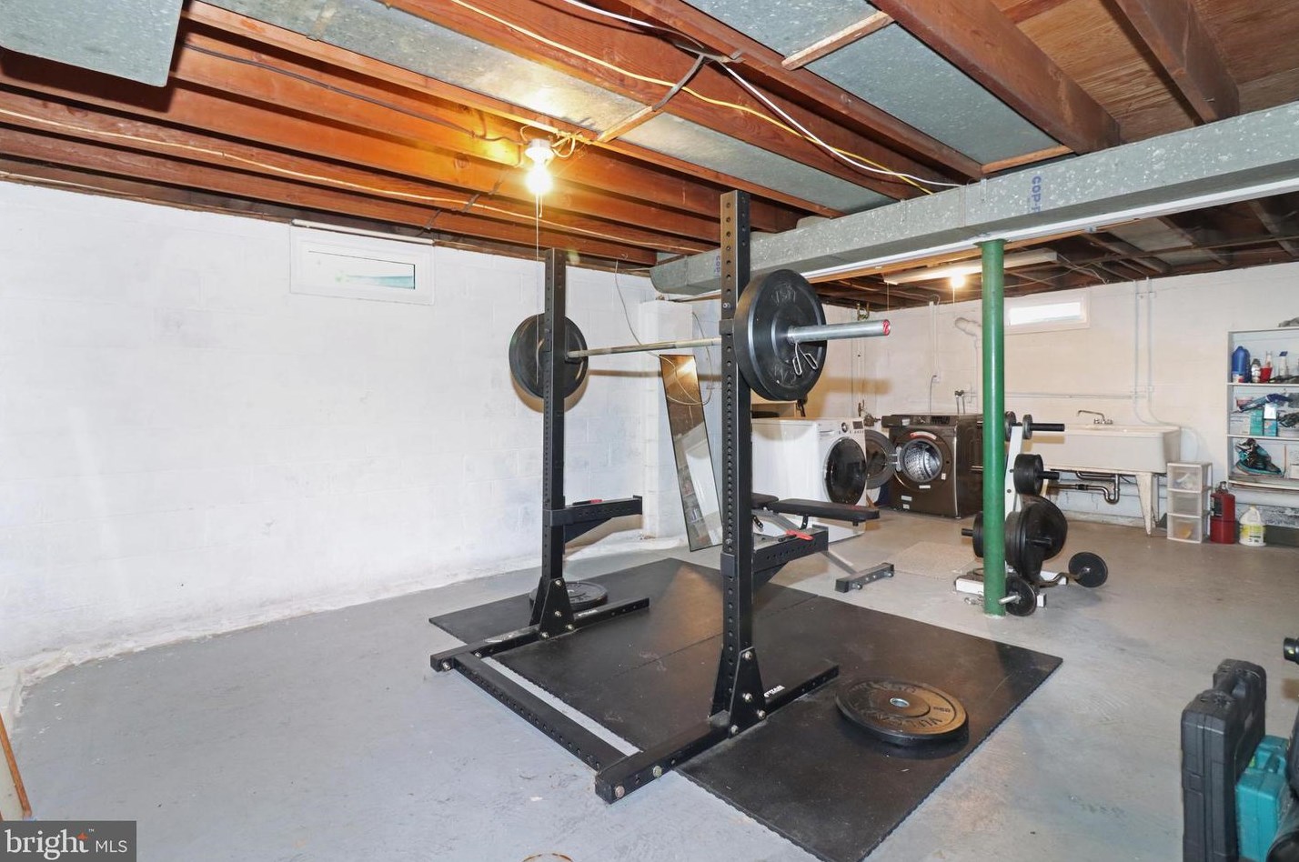 469 Fenwood Ave, Trenton NJ  08619-2573 exterior