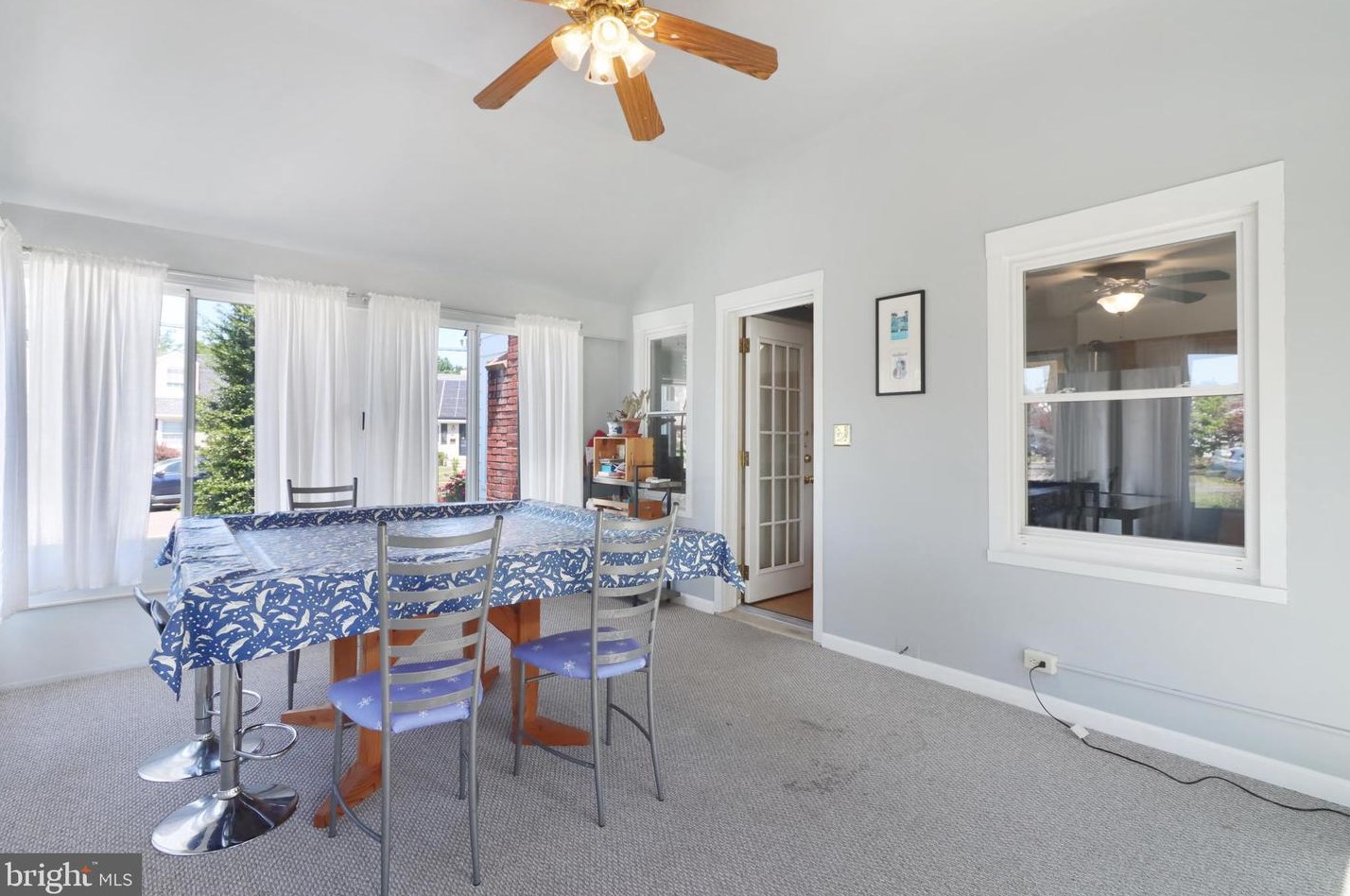 469 Fenwood Ave, Trenton NJ  08619-2573 exterior