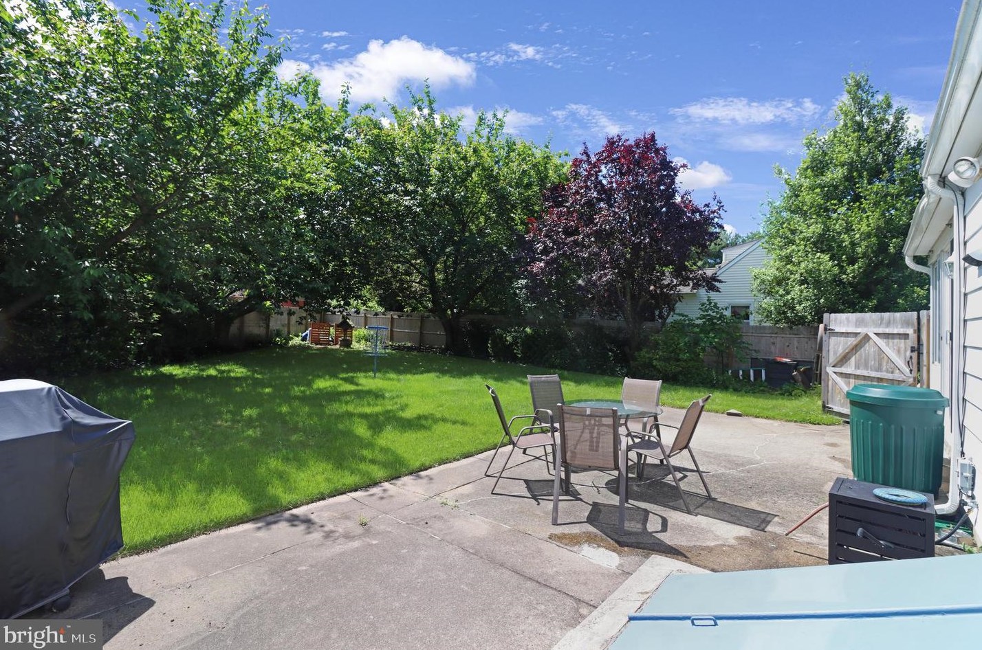 469 Fenwood Ave, Trenton NJ  08619-2573 exterior