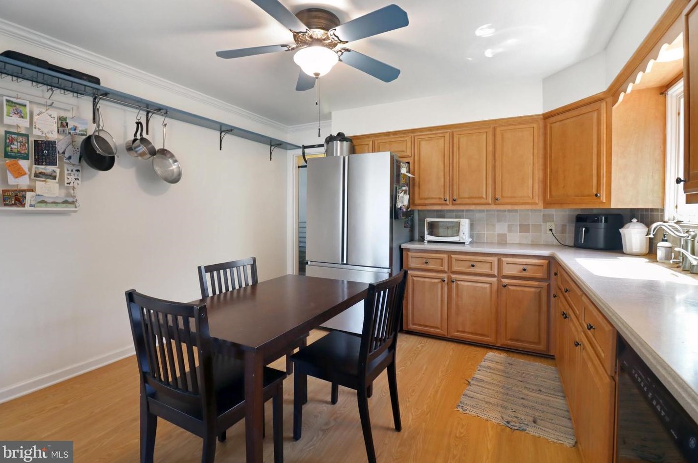 469 Fenwood Ave, Trenton NJ  08619-2573 exterior