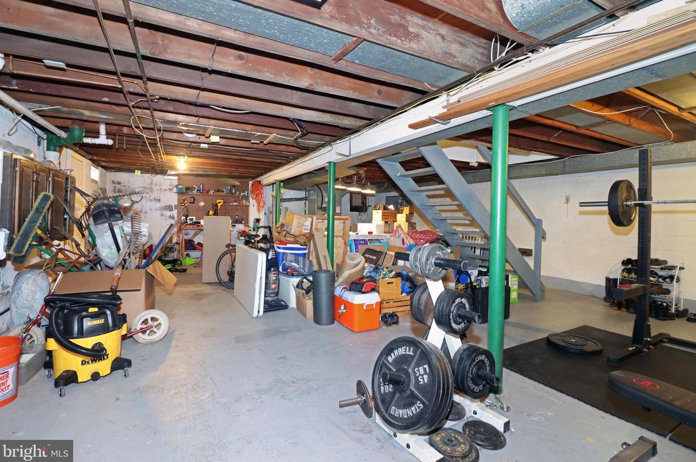 469 Fenwood Ave, Trenton NJ  08619-2573 exterior