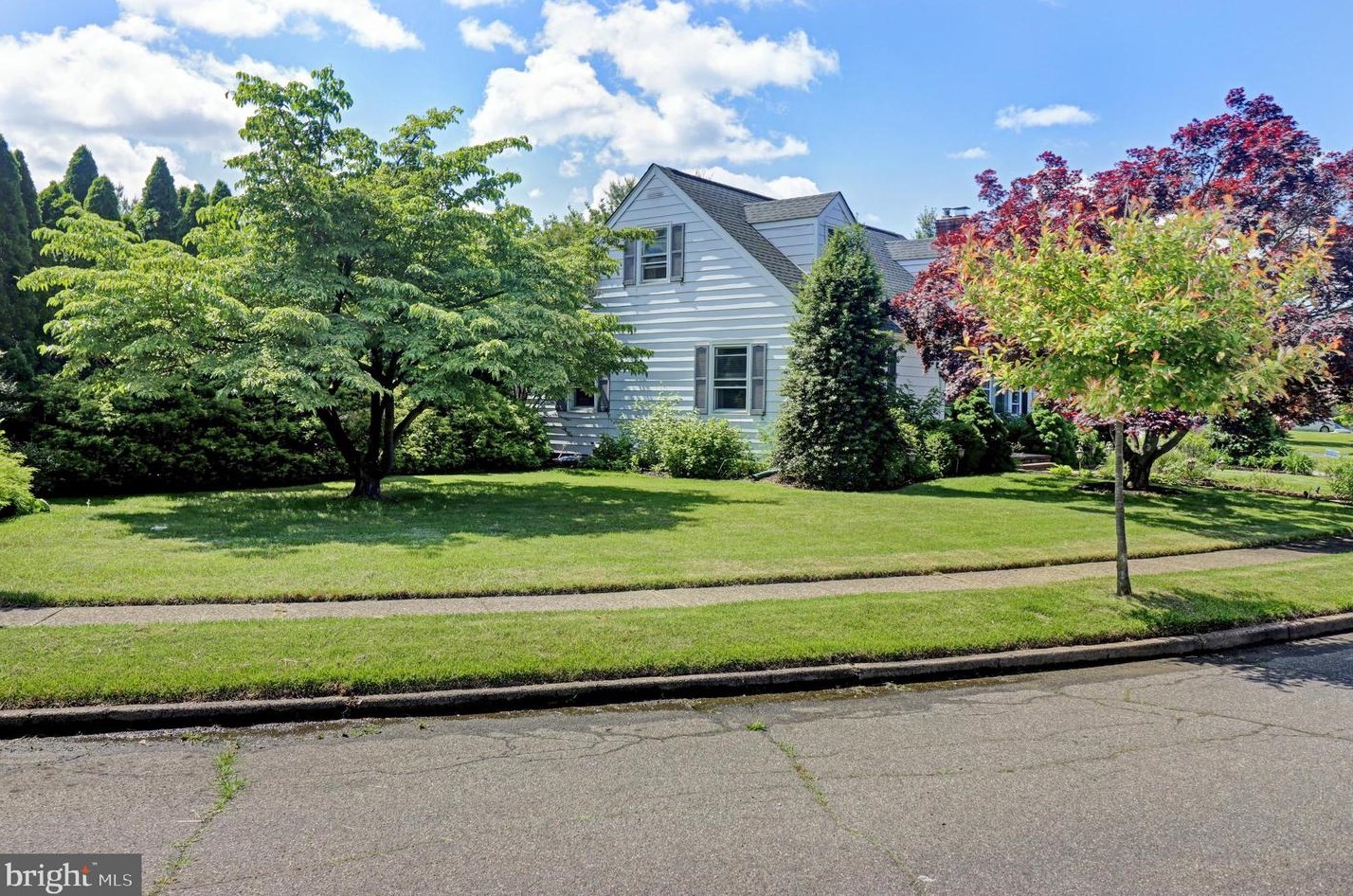 469 Fenwood Ave, Trenton NJ  08619-2531 exterior