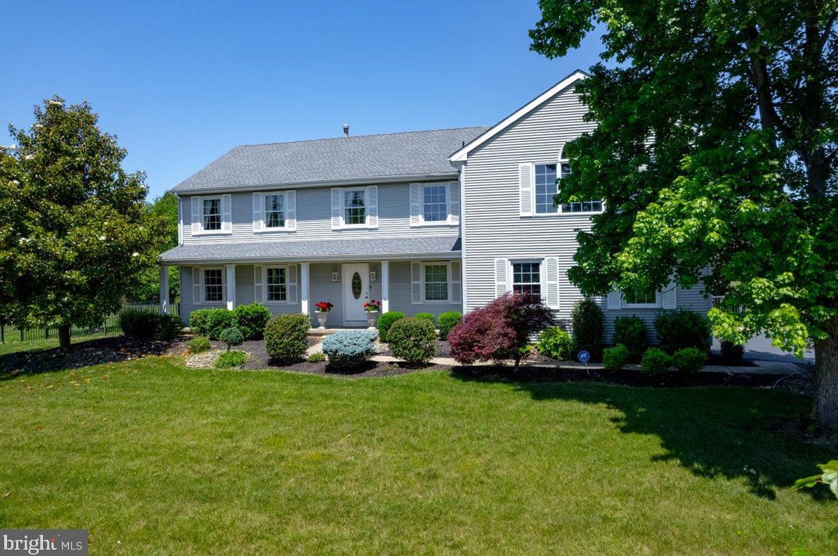 82 Saratoga Dr, W Windsor Township, NJ 08550