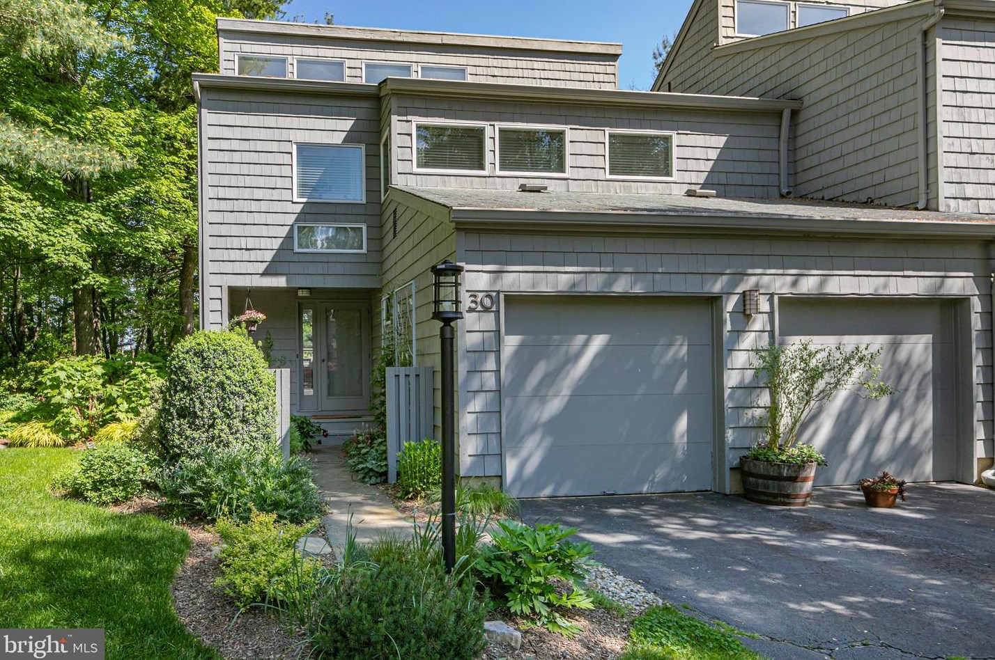 30 Old Orchard Ln, Princeton, NJ 08540