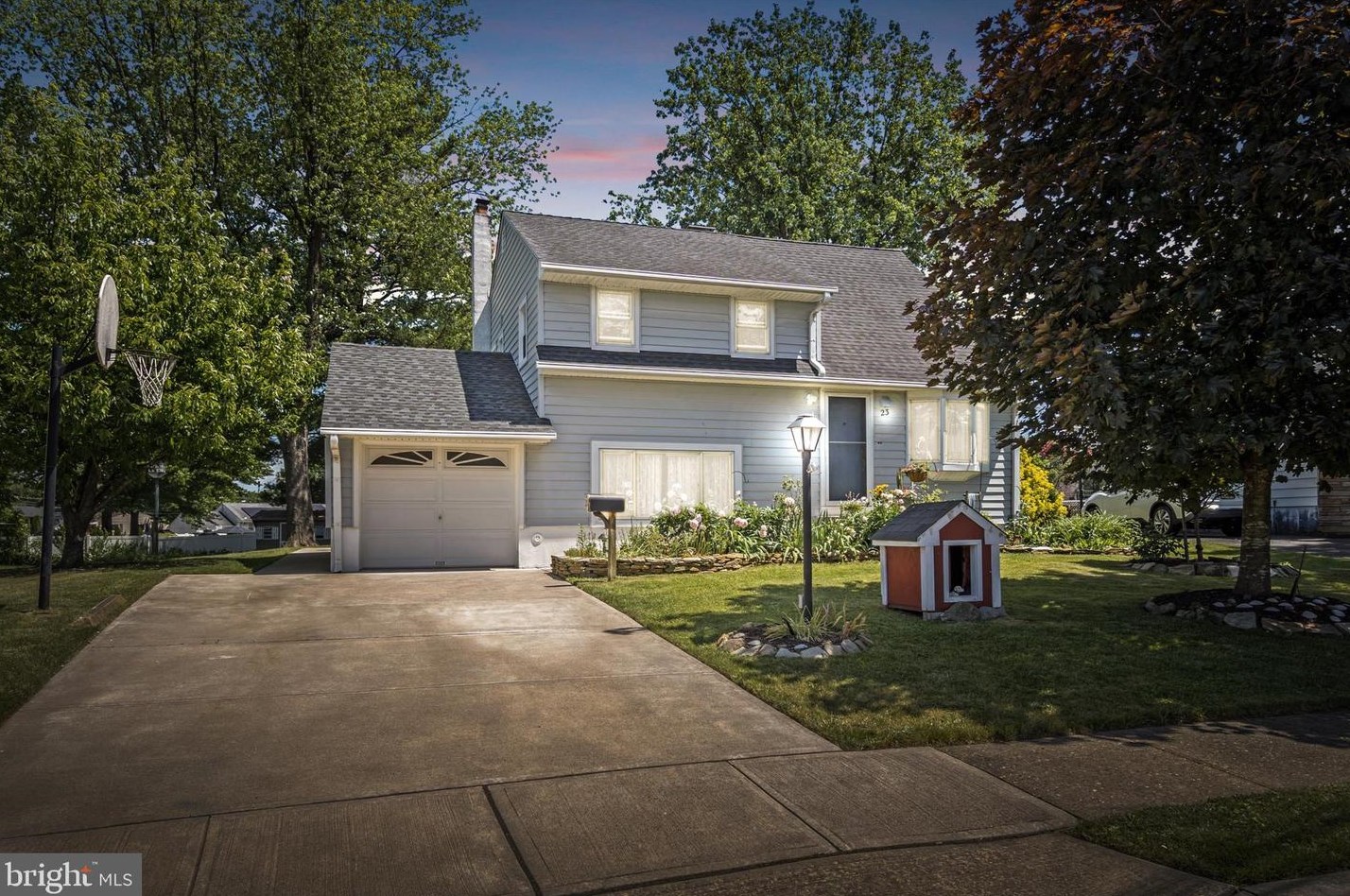 23 Braver Dr, Trenton, NJ 08610-1307