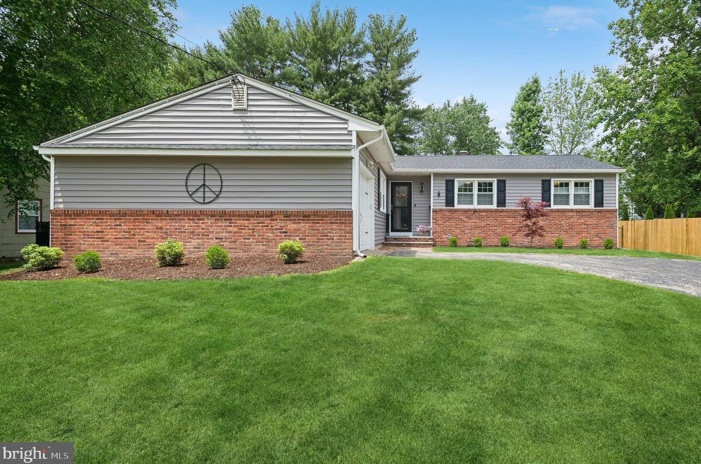 6 Hillsdale Rd, Trenton, NJ 08648-3726