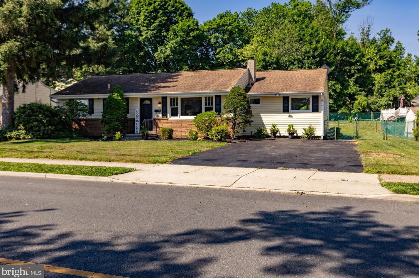 35 Sunset Blvd, Trenton, NJ 08690-3940