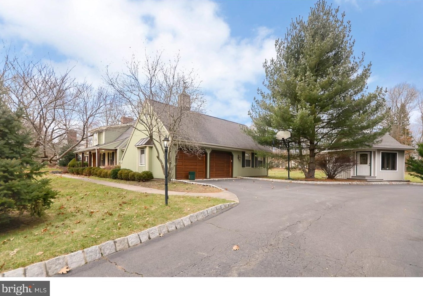 6 Aqua Terrace, Pennington, NJ 08534