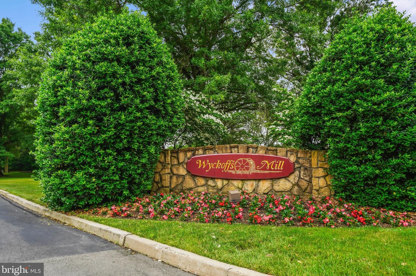 9 Powell Ct, East Windsor, NJ 08520-3013