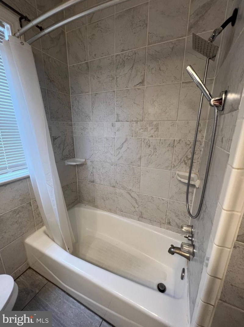 240 Darcy Ave, Trenton NJ 08629-1615 exterior