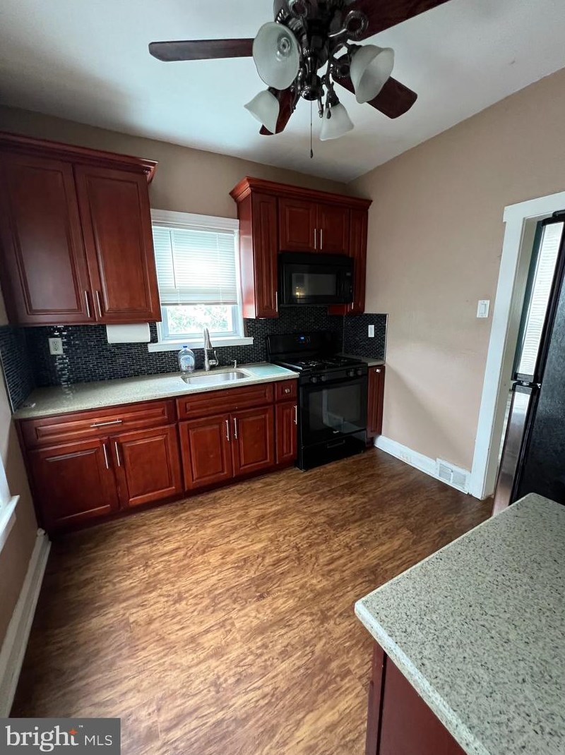 240 Darcy Ave, Trenton NJ 08629-1615 exterior