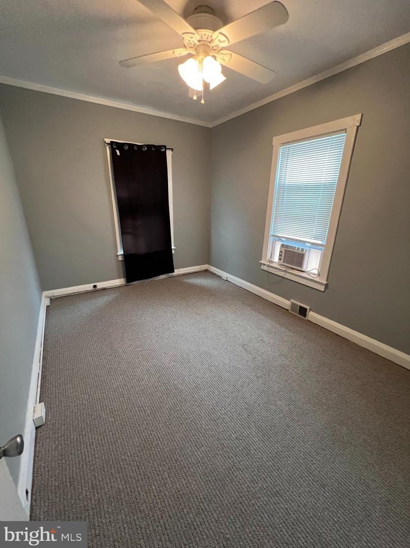 240 Darcy Ave, Trenton NJ 08629-1615 exterior