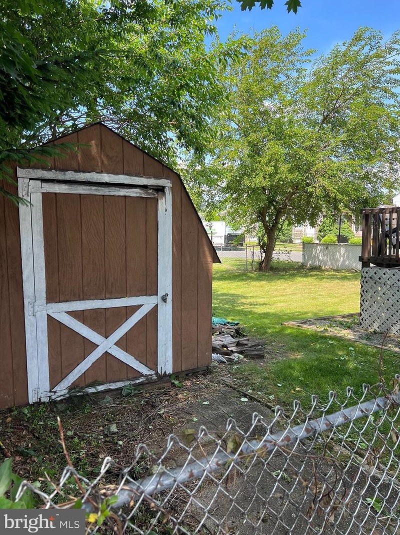 240 Darcy Ave, Trenton NJ 08629-1615 exterior