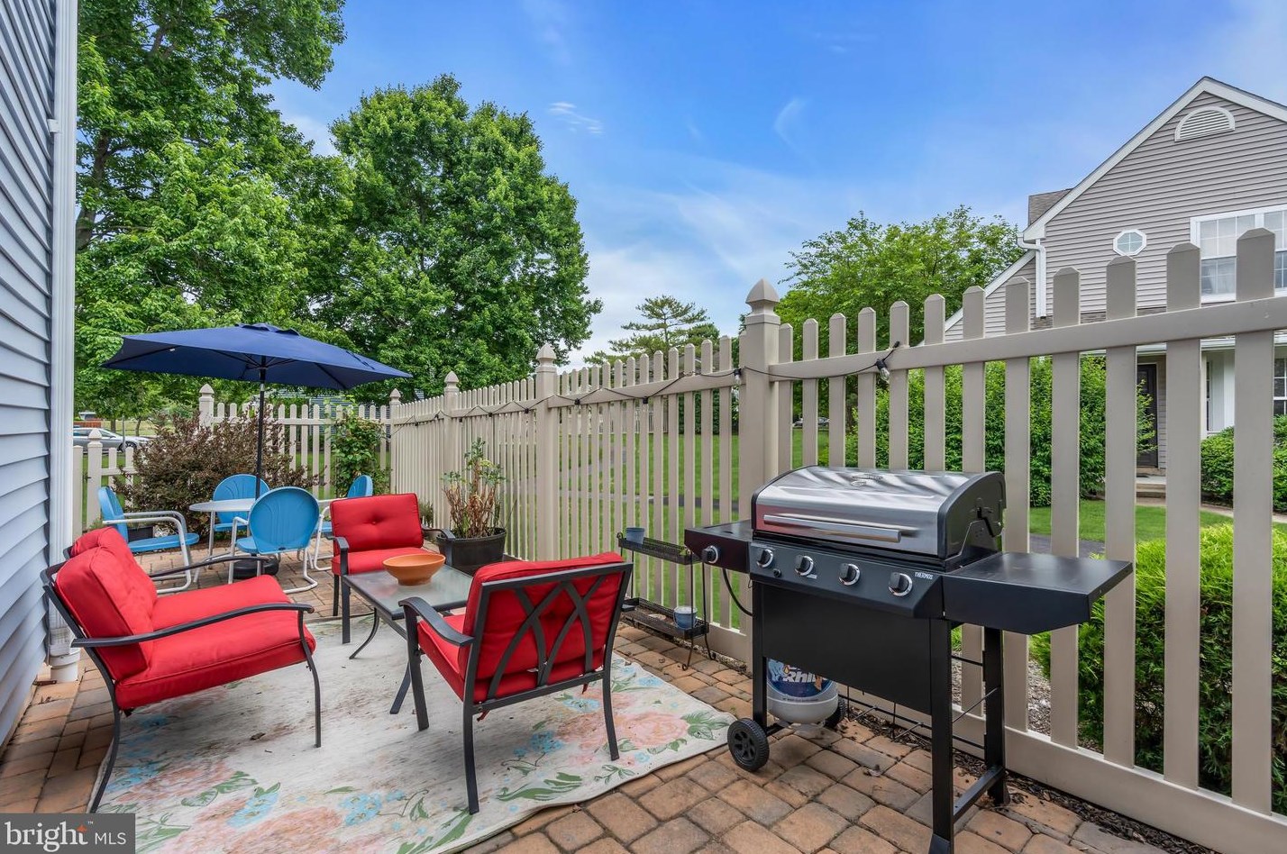 11 Hopkinson Ct, East Windsor NJ 08520-2725 exterior