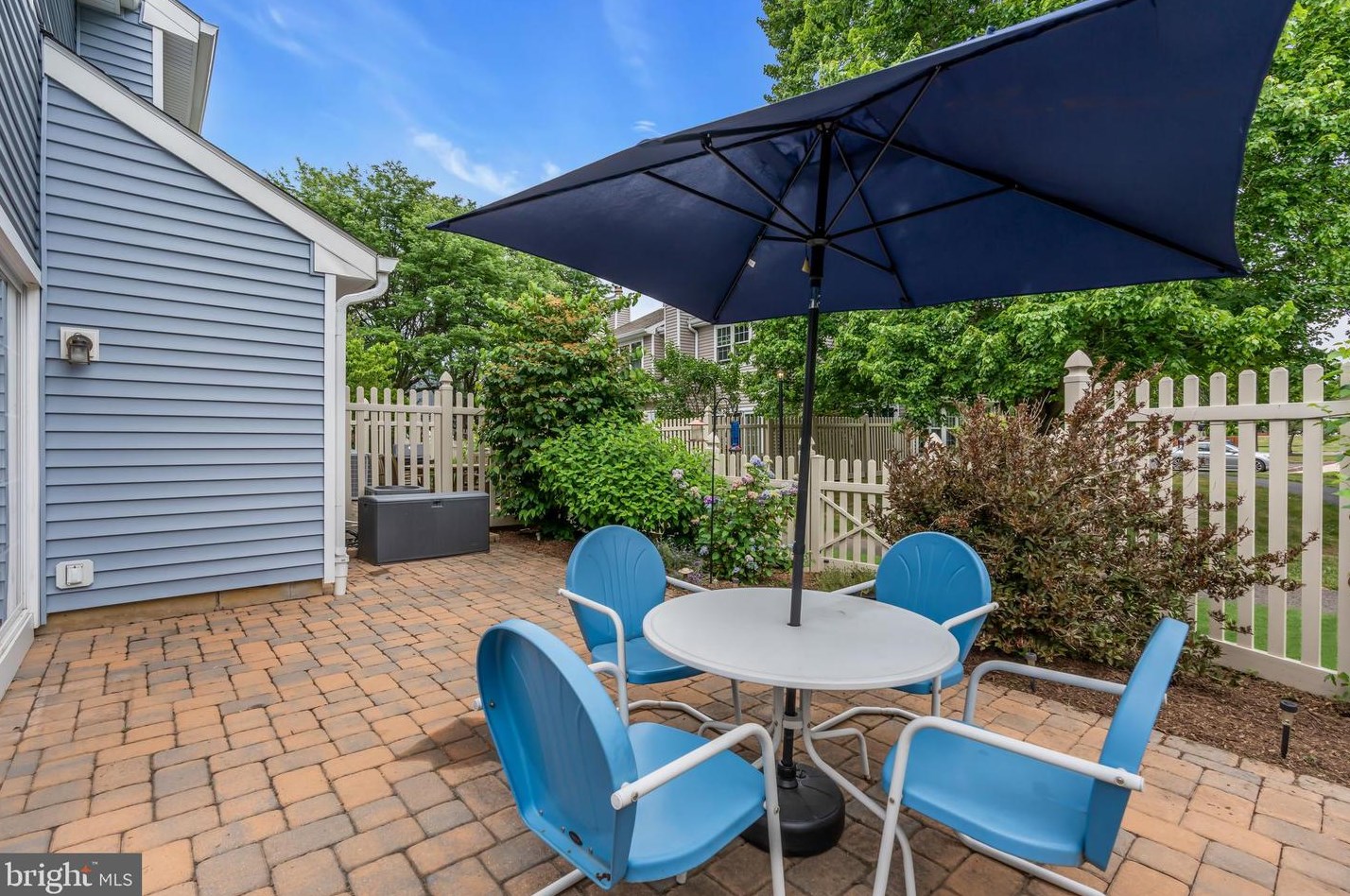 11 Hopkinson Ct, East Windsor NJ 08520-2725 exterior