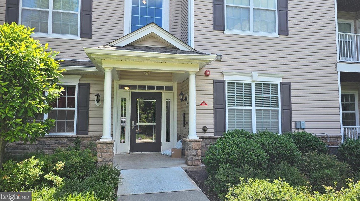 617 Timberlake Dr, Trenton, NJ 08618