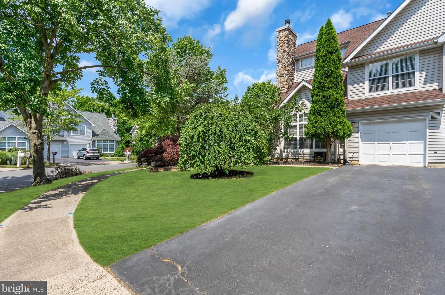 17 Haymarket Ct, East Windsor, NJ 08512