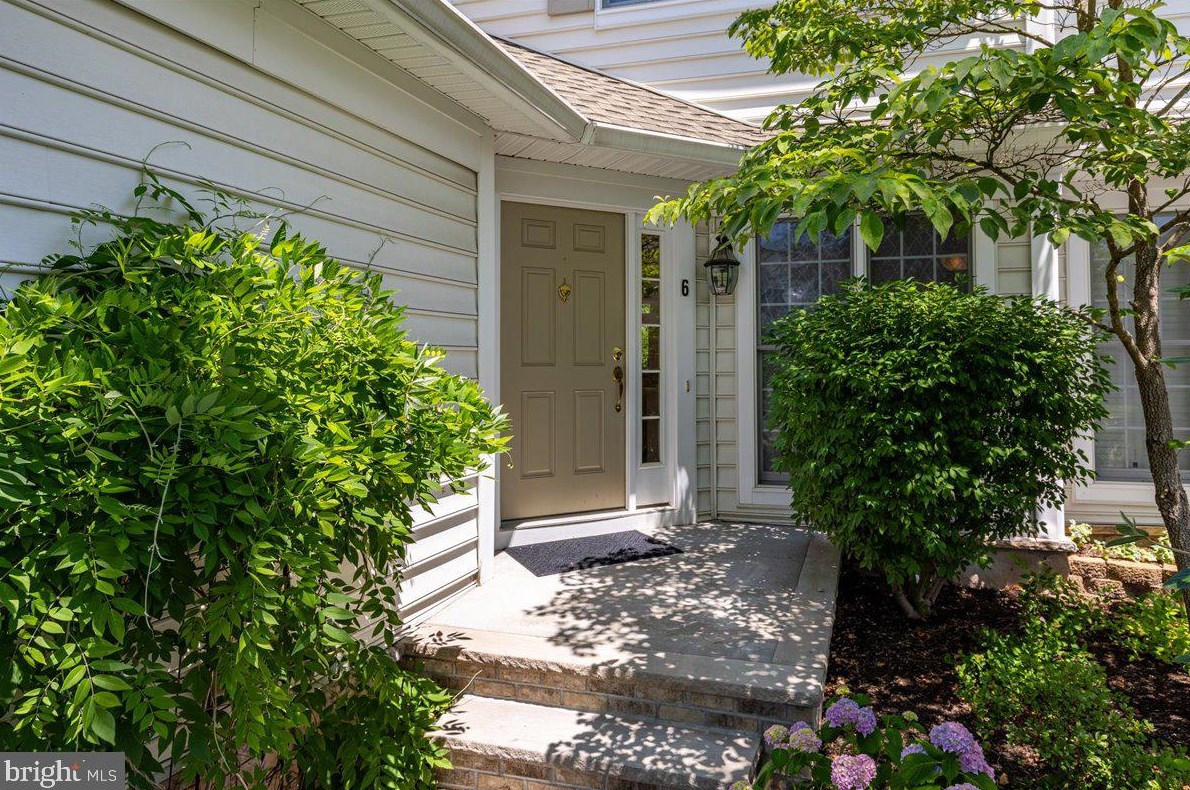 6 Trewbridge Ct, Princeton, NJ 08540
