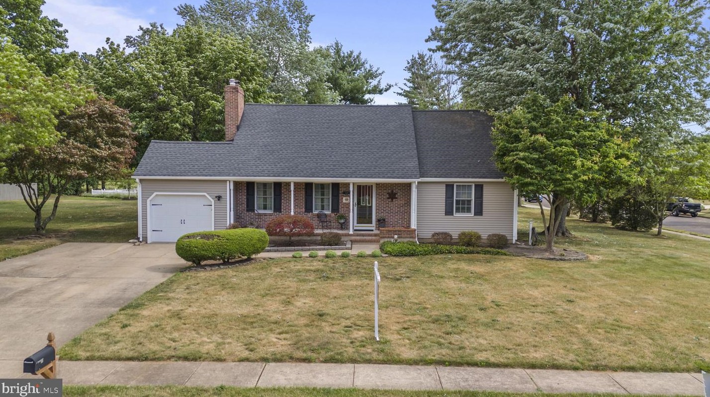 767 Groveville Allentown Rd, Trenton, NJ 08620