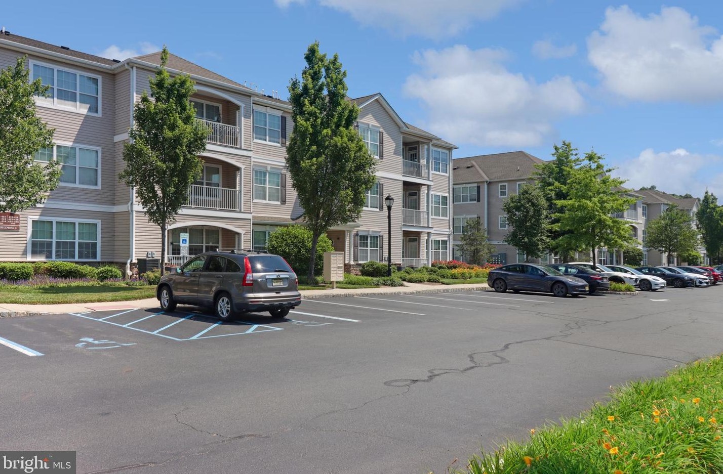 436 Timberlake Dr, Trenton, NJ 08618