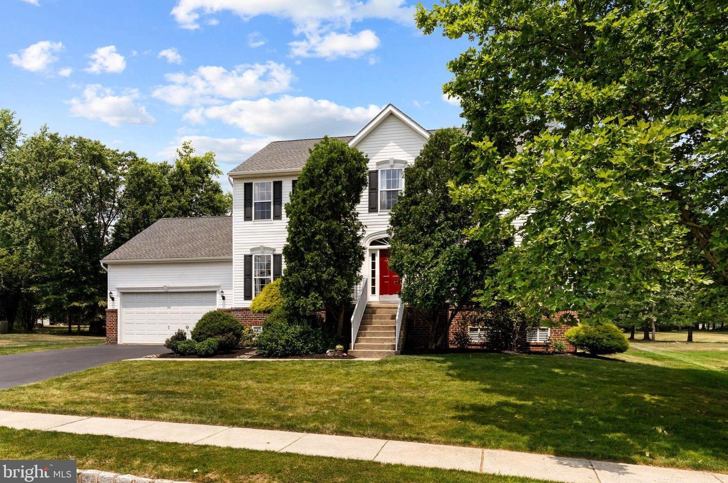 7 Donovan Rd, Pennington, NJ 08534