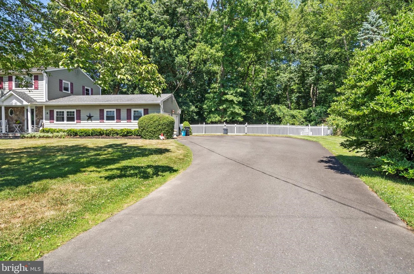 8 Exeter Ct, East Windsor, NJ 08520