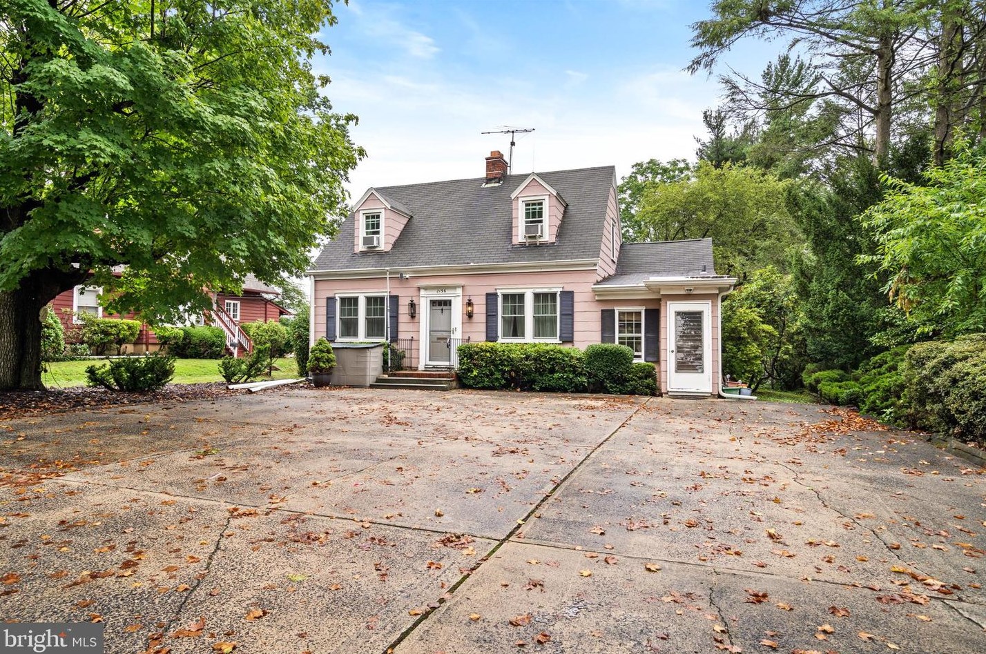 2196 Pennington Rd, Trenton, NJ 08638