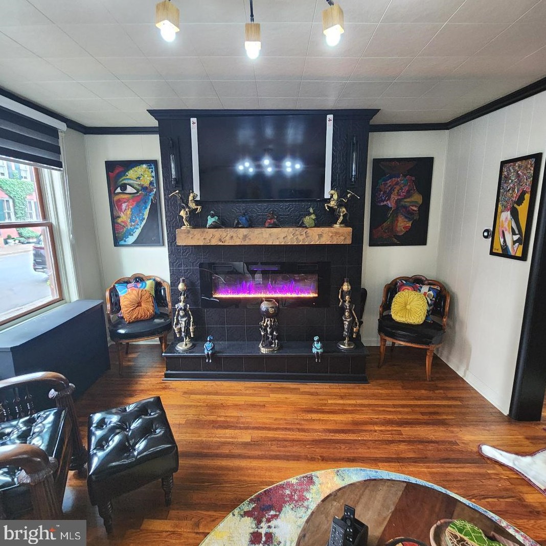252 Jackson St, Trenton, NJ 08611-1708