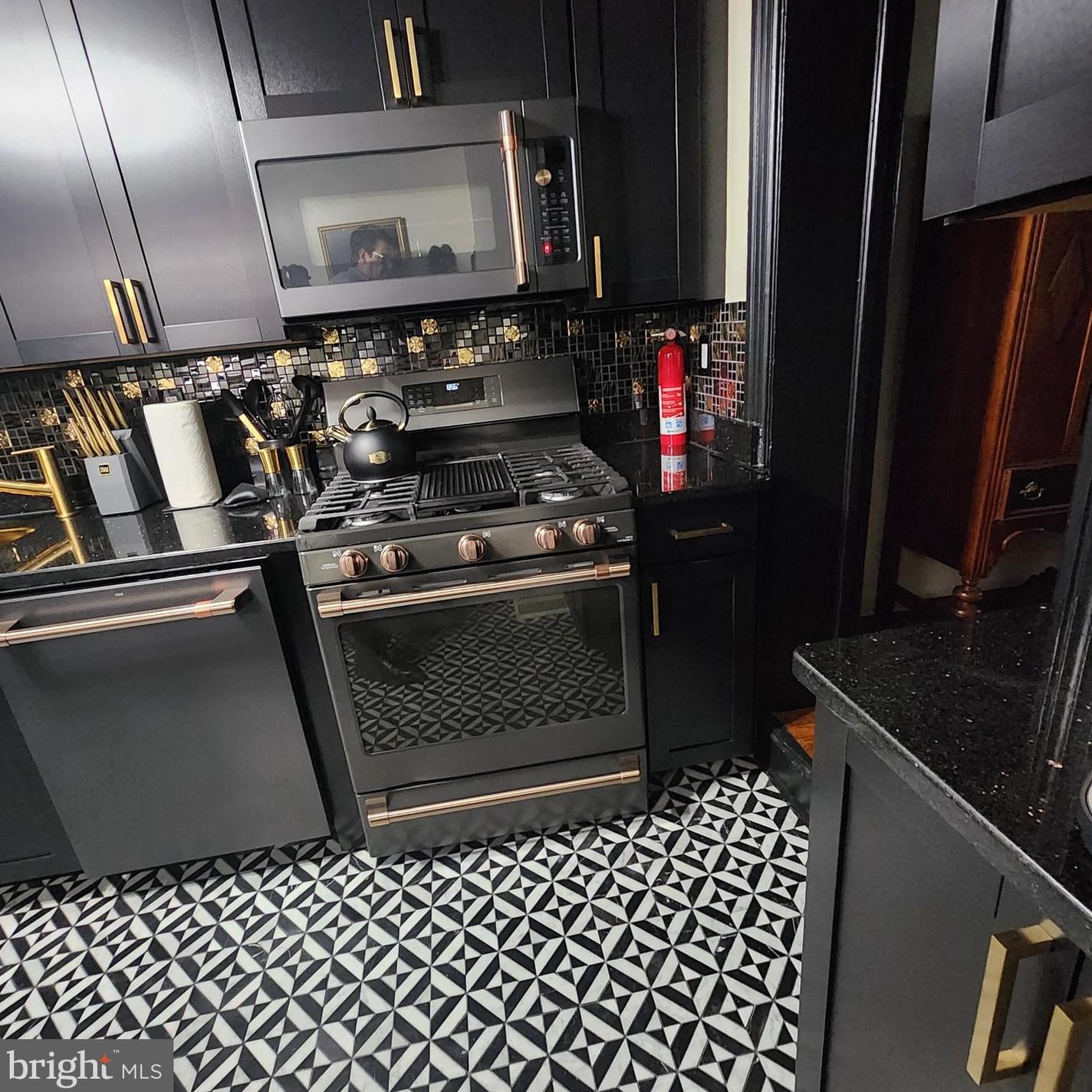 252 Jackson St, Trenton NJ  08611-1720 exterior