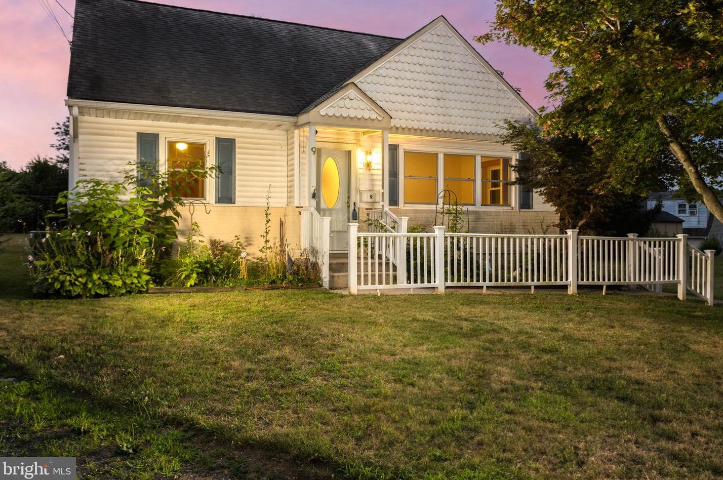 9 Plaza Ct, Trenton, NJ 08628