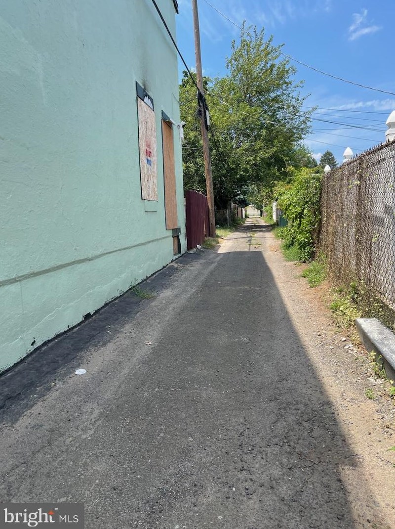 113 Samuel St, Trenton, NJ 08610