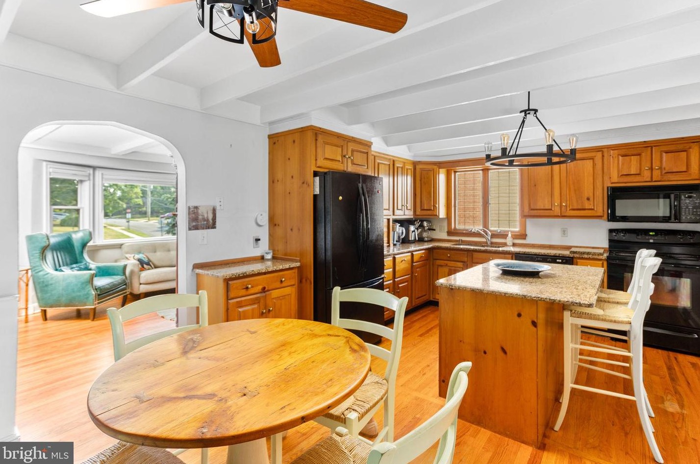 116 Susan Dr, Trenton NJ  08638-1557 exterior