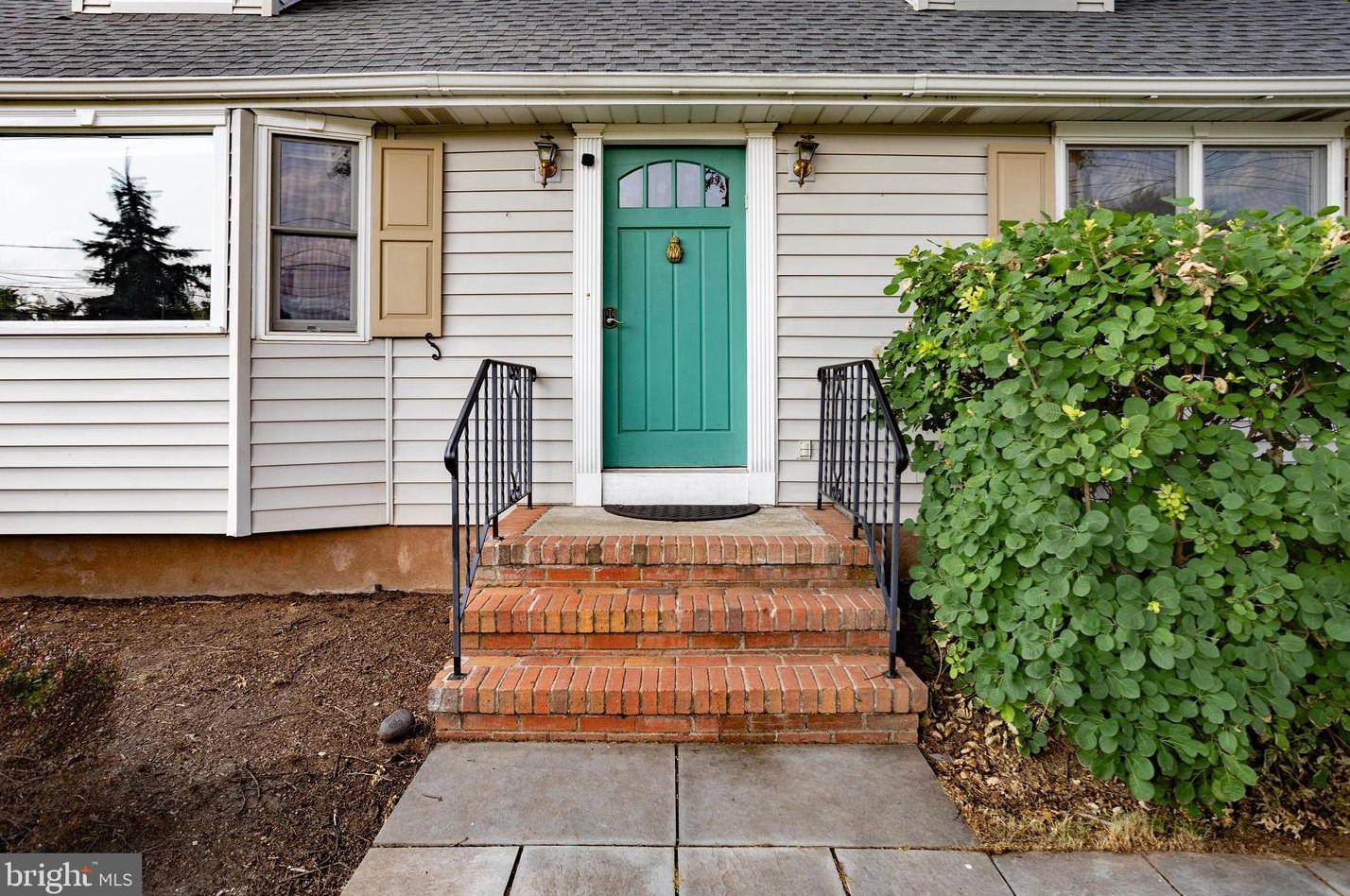 116 Susan Dr, Trenton NJ  08638-1525 exterior