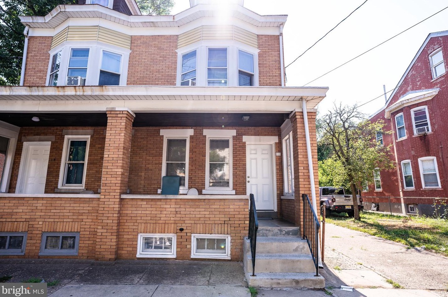 117 Barnt Ave, Trenton, NJ 08611