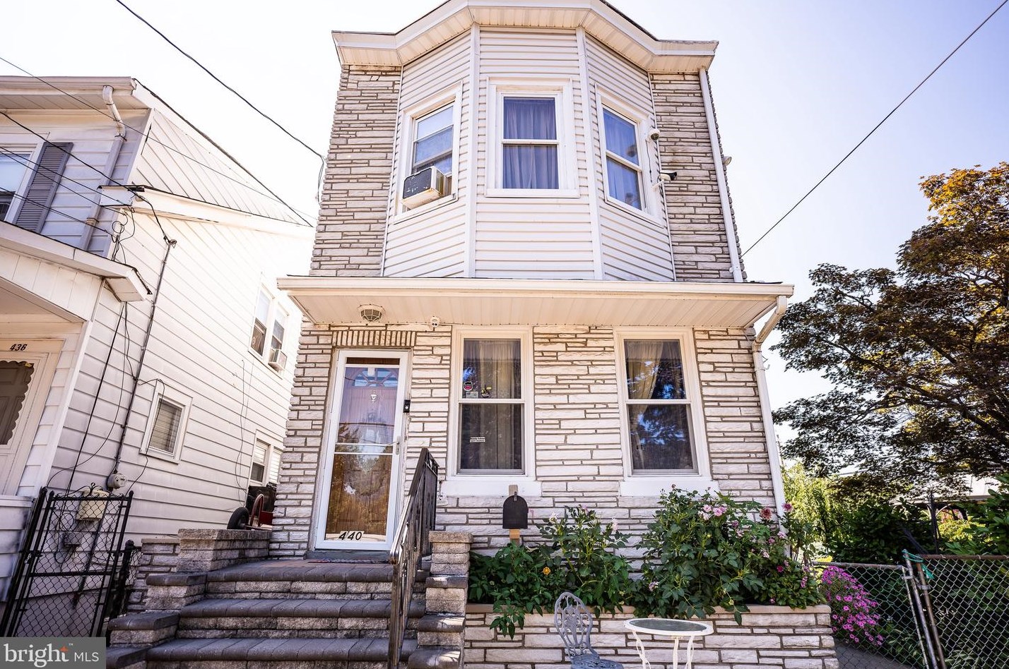 440 Tindall Ave, Trenton, NJ 08610