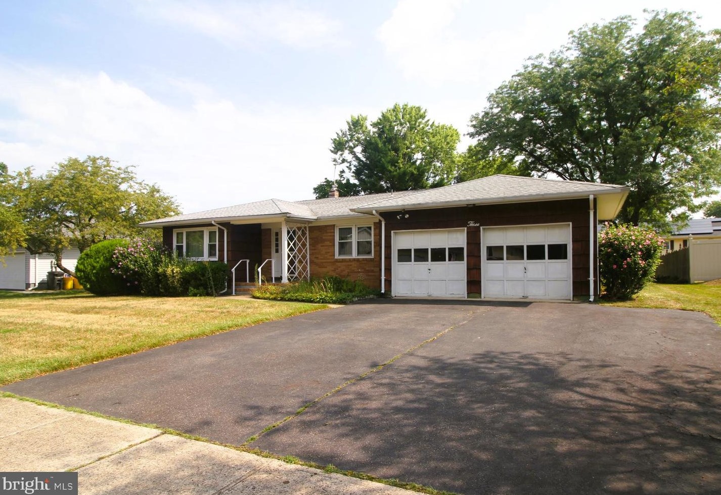 3 Mint Leaf Dr, Trenton, NJ 08690